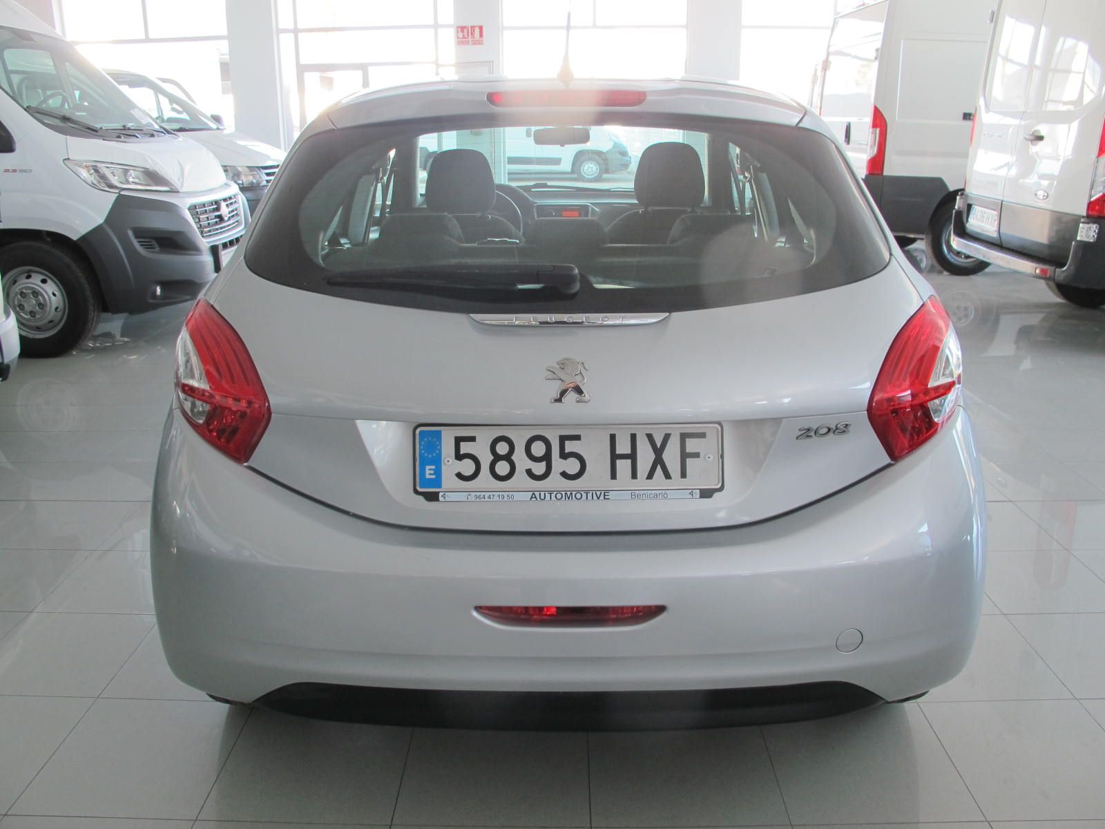 Peugeot 208 1.4 HDI BUSINESS LINE