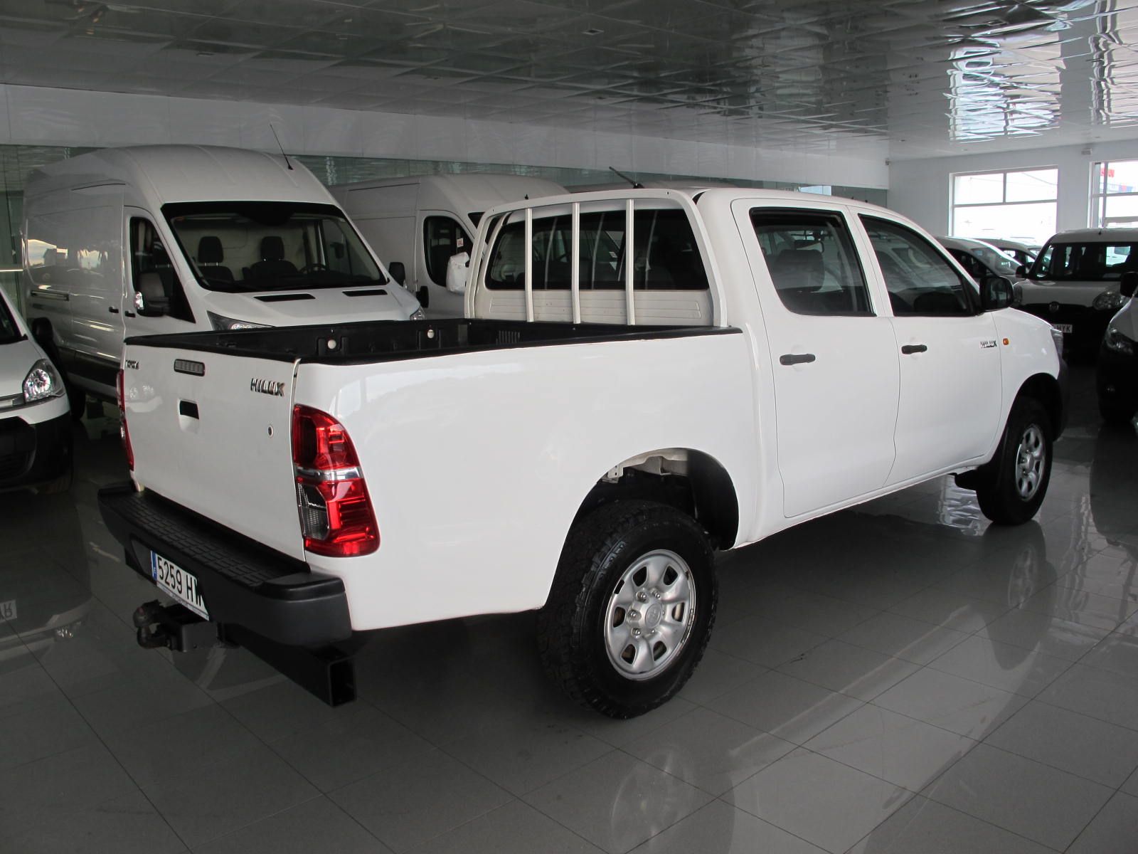 Toyota Hilux 2.5D-4D DOBLE CABINA GX 4X4