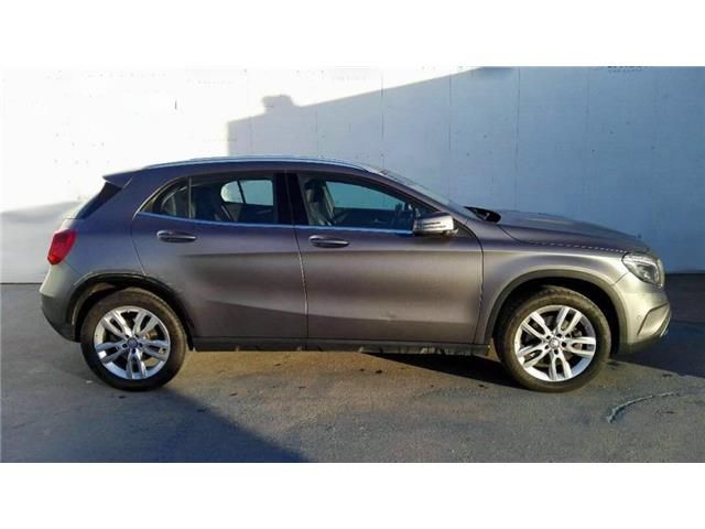 Mercedes-Benz GLA 250 4Matic 211cv Muy equipado Urban 7G-DCT
