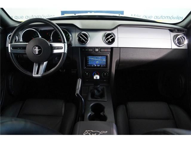 Ford Mustang V6 4.0 MANUAL