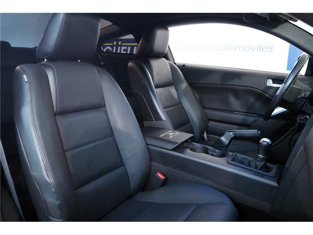 Ford Mustang V6 4.0 MANUAL