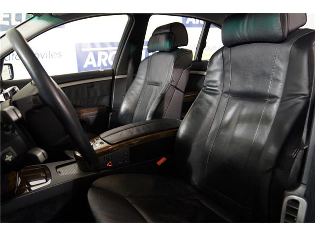 BMW 745 i 333cv