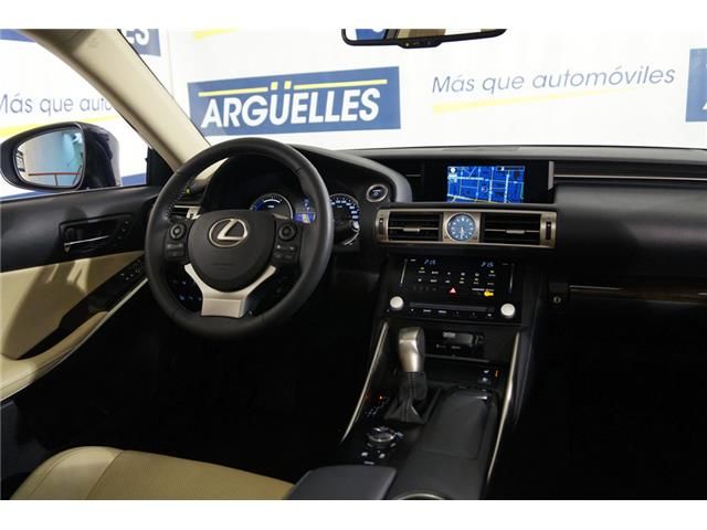 Lexus IS 300 h Luxury Safety TOPE DE GAMA