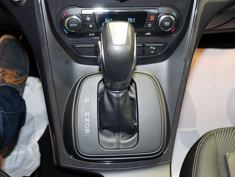 Ford Kuga 2.0 TDCI Titanium Powershift 4x4 163 CV