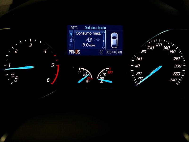 Ford Kuga 2.0 TDCI Titanium Powershift 4x4 163 CV