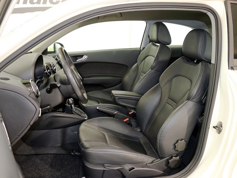 Audi A1 1.4 TFSI Ambition S Tronic 122 CV