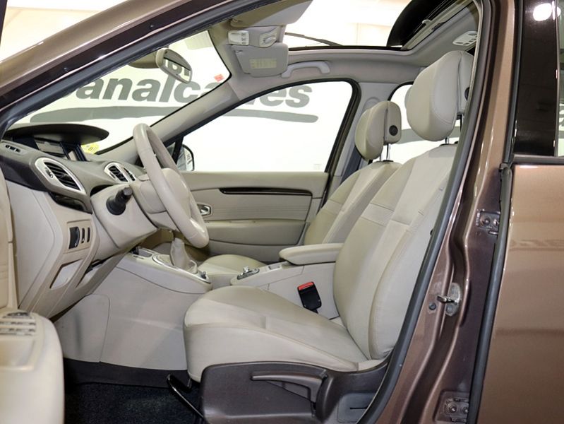 Renault Grand Scenic Privilege 2.0dCi 150cv Auto 7 plazas