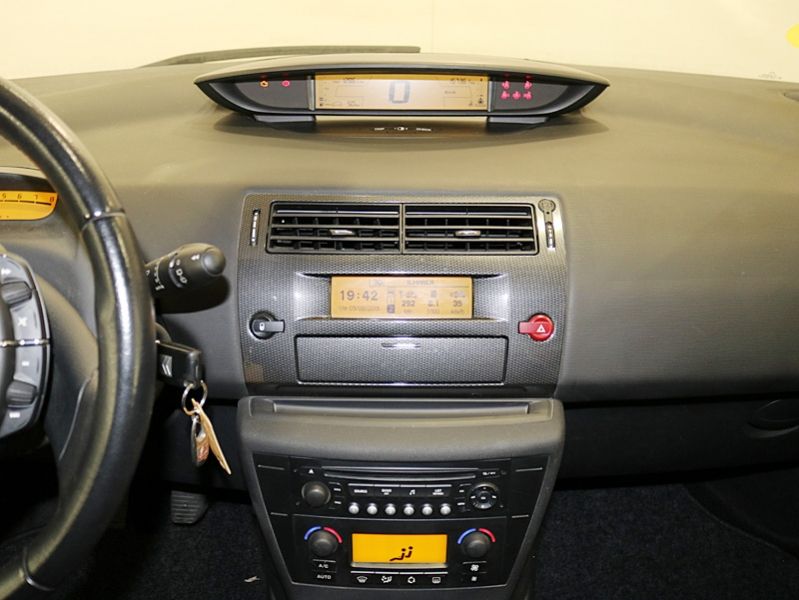 Citroen C4 1.6i 16v VTR Plus 110CV
