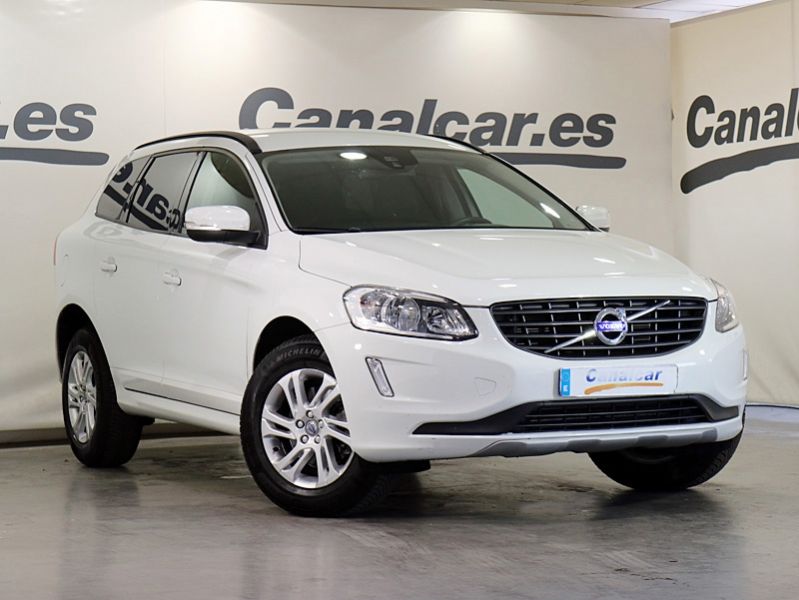 Volvo XC 60 2.0 D3 Momentum Auto 150CV