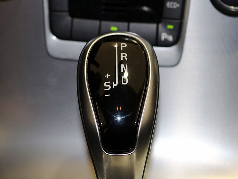 Volvo XC 60 2.0 D3 Momentum Auto 150CV