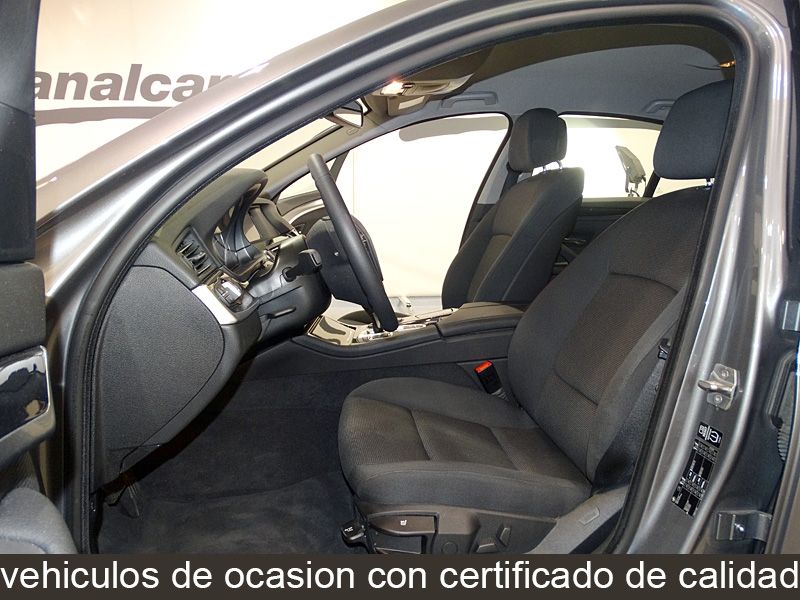 BMW 520 iA  184CV