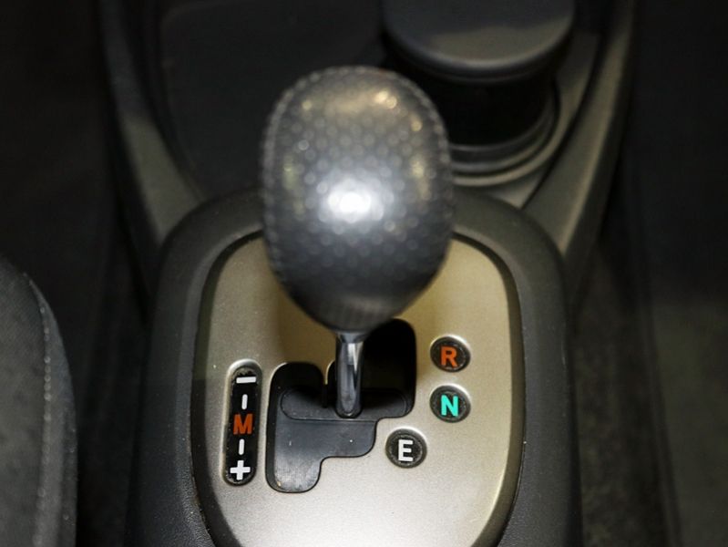 Toyota Yaris 1.3 VVT-I TS Comfortdrive 101CV