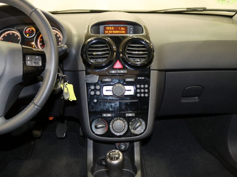 Opel Corsa 1.2 111 Years 85CV