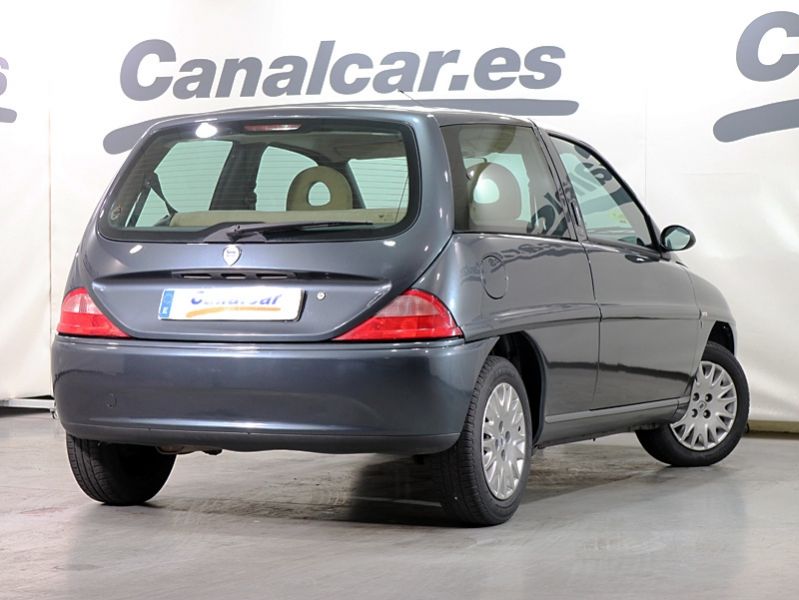 Lancia Ypsilon 1.2 8v
