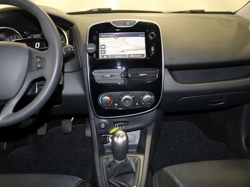 Renault Clio 1.2 16v Authentique 75CV