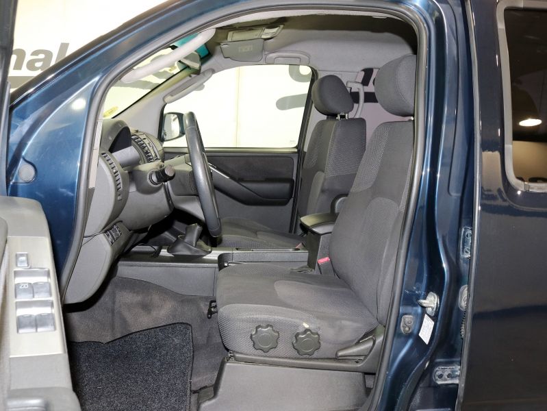 Nissan Navara 2.5dCi XE Doble Cabina 4x4 174CV