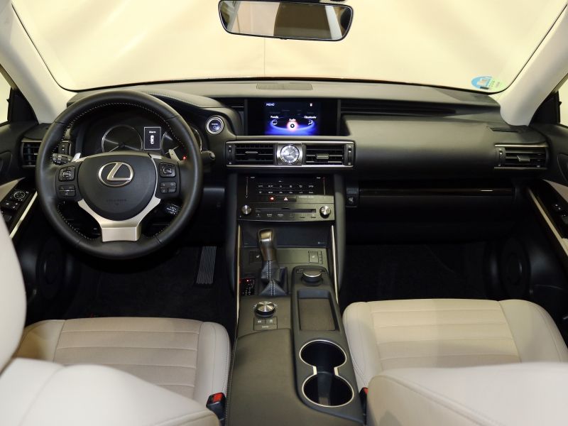 Lexus IS 300 h Executive 223 CV