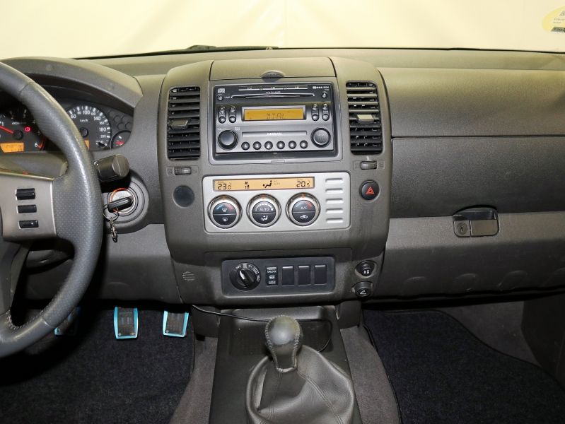 Nissan Navara 2.5dCi XE Doble Cabina 4x4 174CV