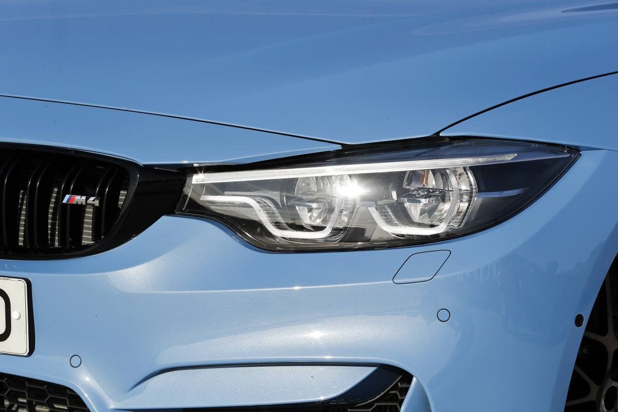 BMW M4 Competition vs Ford Mustang Bullit: frenético duelo deportivo
