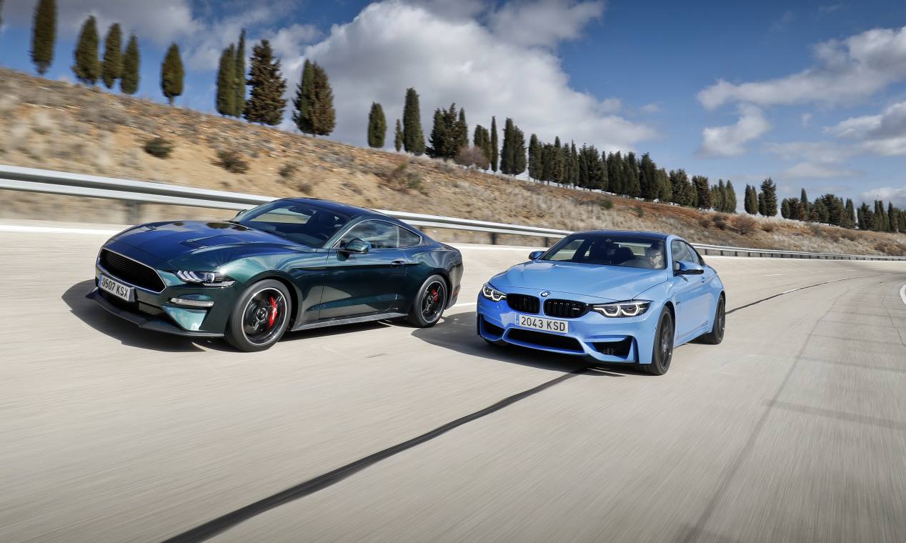 BMW M4 Competition vs Ford Mustang Bullit: frenético duelo deportivo