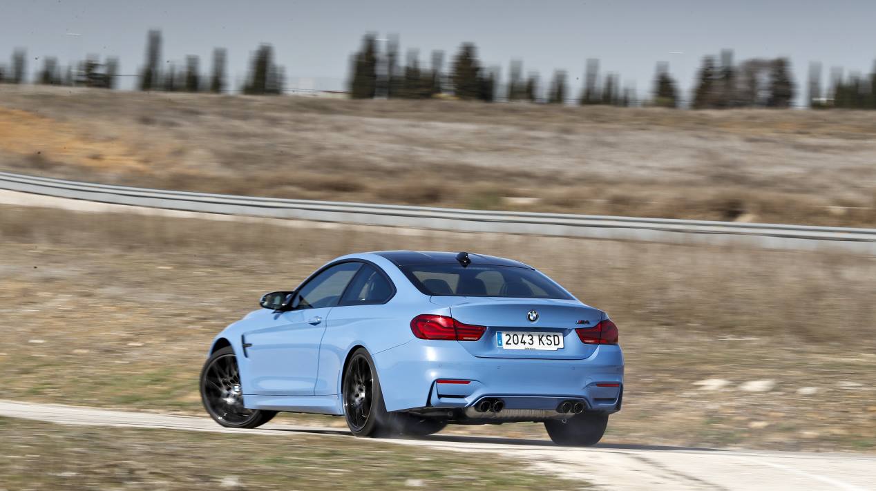 BMW M4 Competition vs Ford Mustang Bullit: frenético duelo deportivo