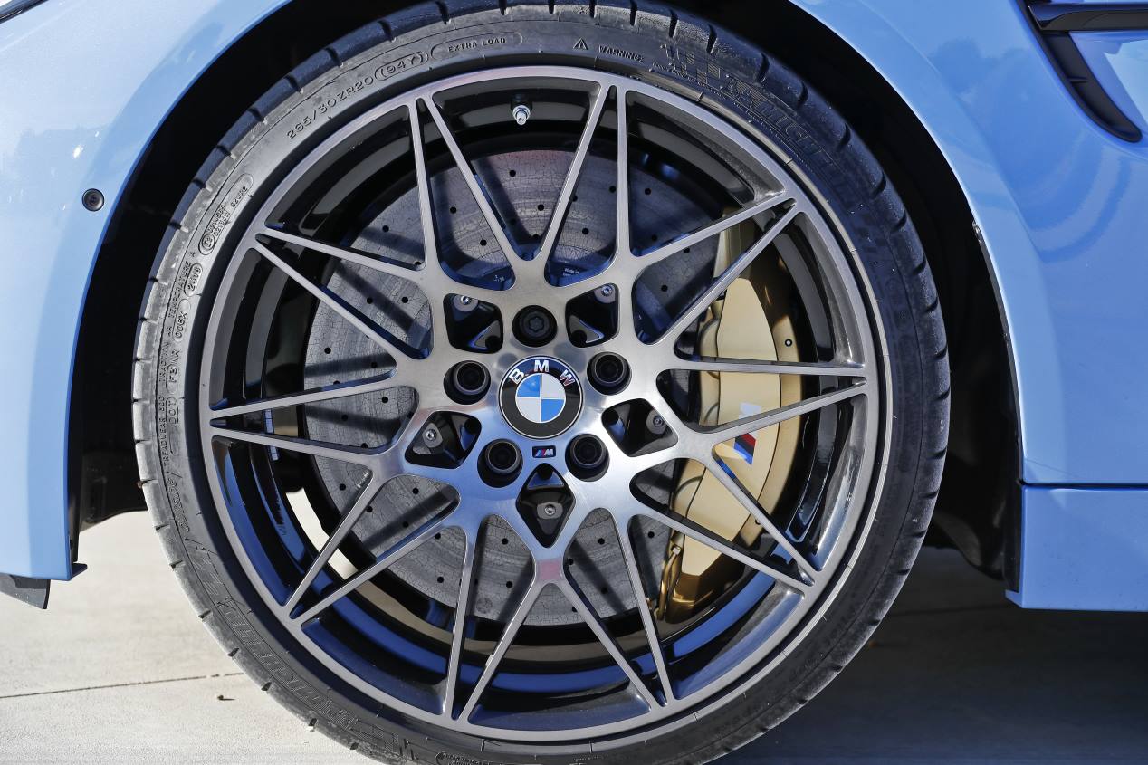 BMW M4 Competition vs Ford Mustang Bullit: frenético duelo deportivo