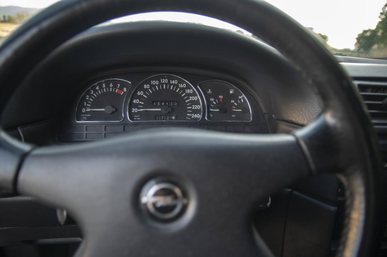 Coupés de leyenda: Opel Calibra vs VW Corrado