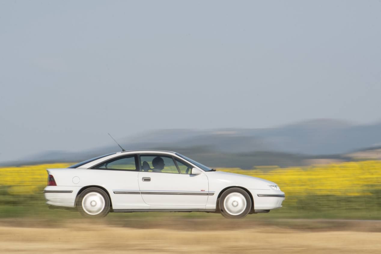 Coupés de leyenda: Opel Calibra vs VW Corrado