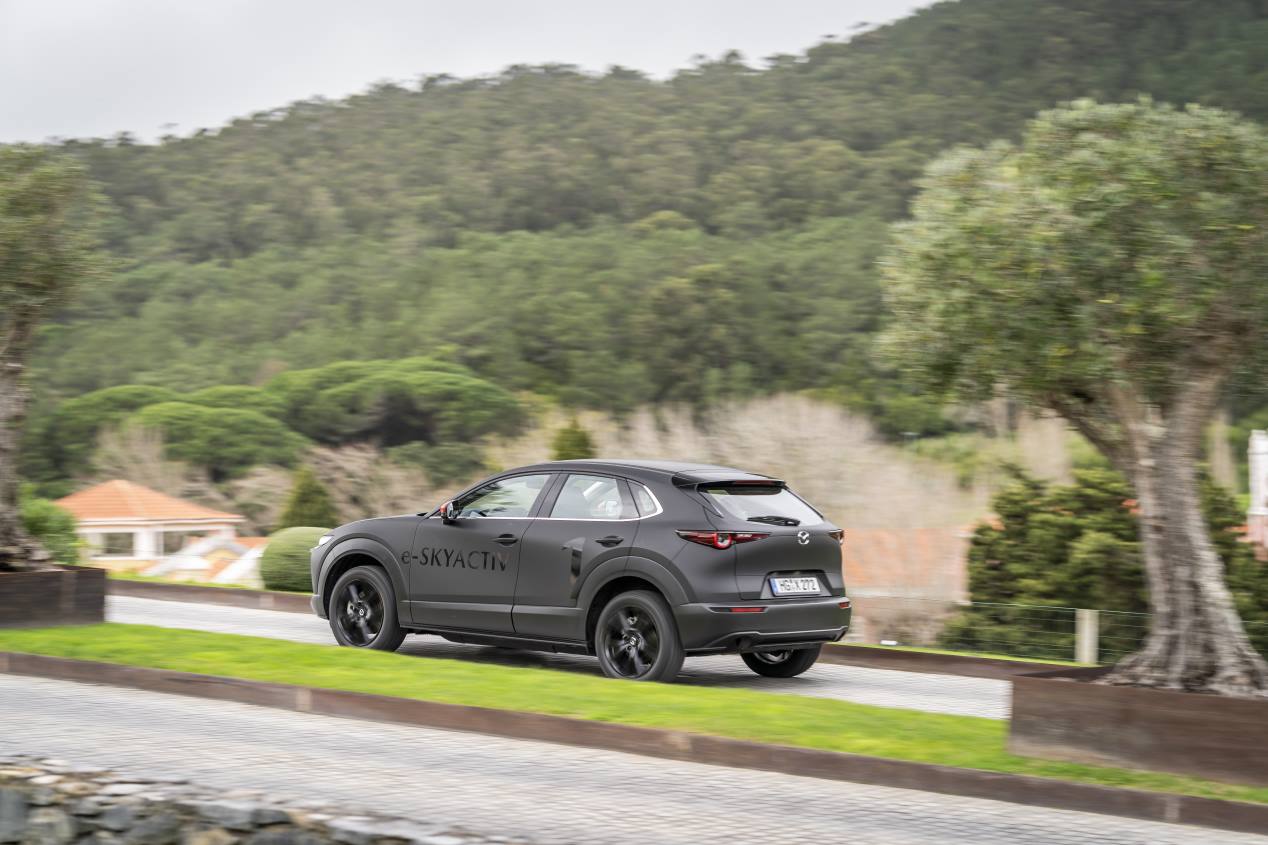 Mazda MX-30, a prueba el nuevo SUV eléctrico, en versión prototipo