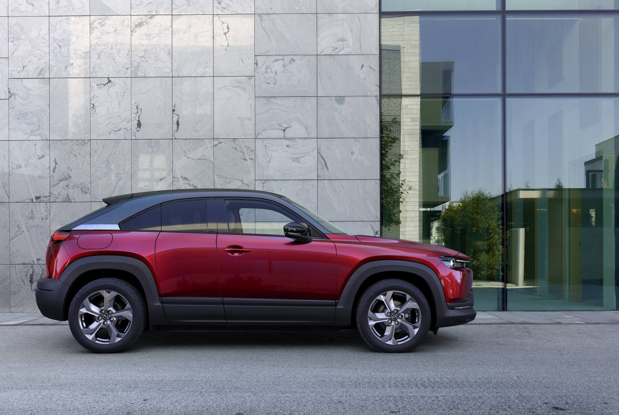 Mazda MX-30, a prueba el nuevo SUV eléctrico, en versión prototipo