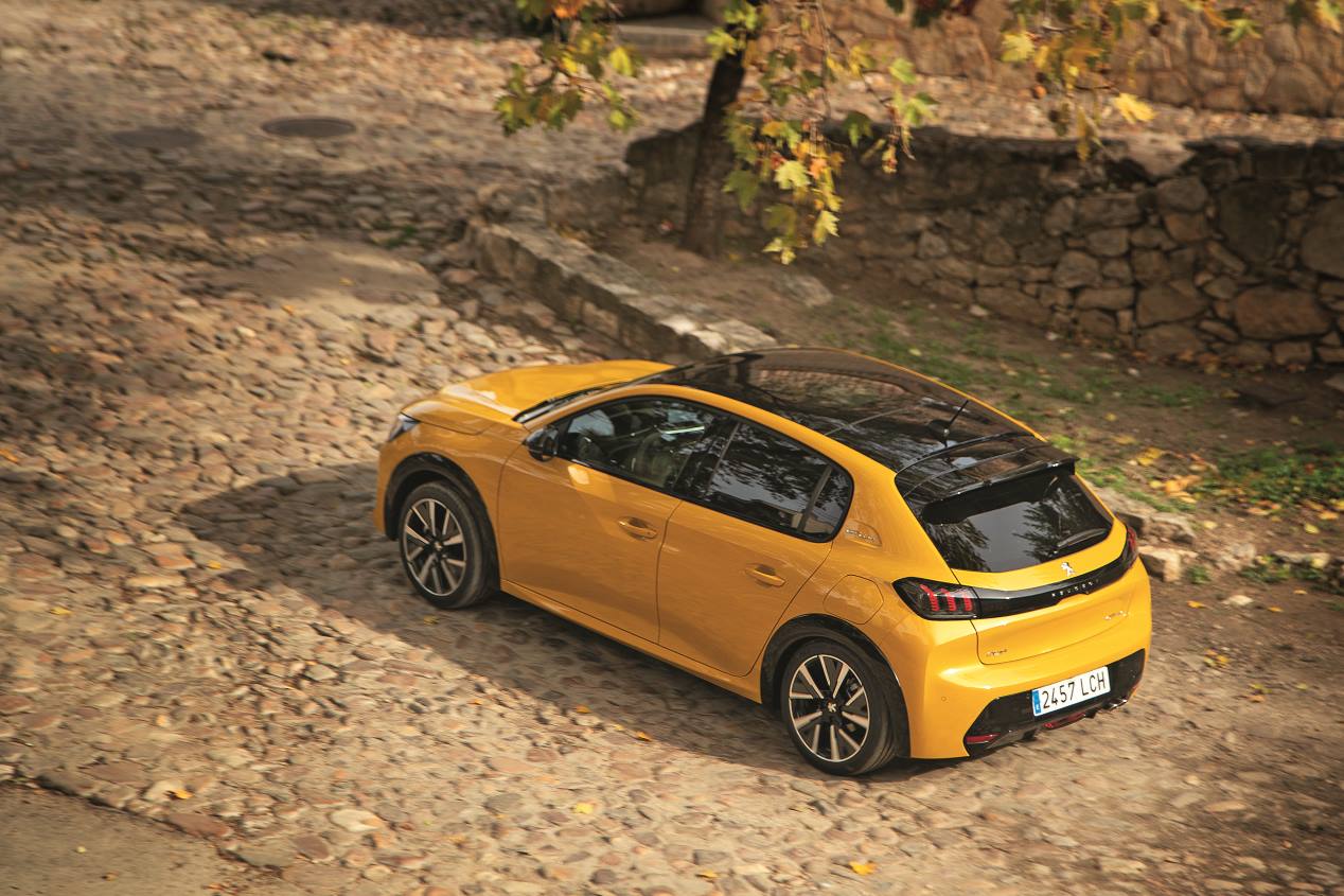 Nuevo Peugeot 208 1.2 PureTech: un utilitario de pasarela