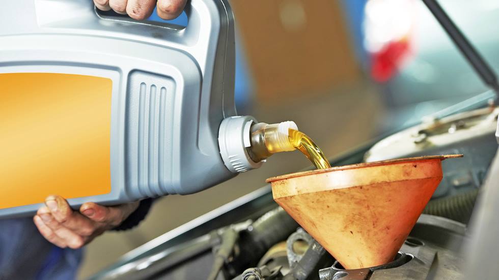 ¿Qué aceite elegir para el coche? La importancia de la temperatura y la viscosidad