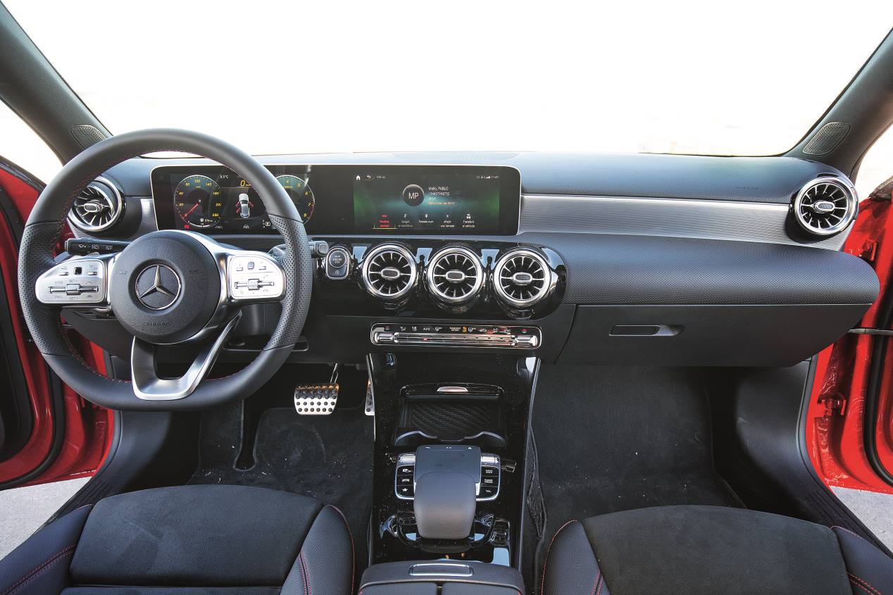 Mazda3 frente a Mercedes Clase A: dos compactos de gran personalidad