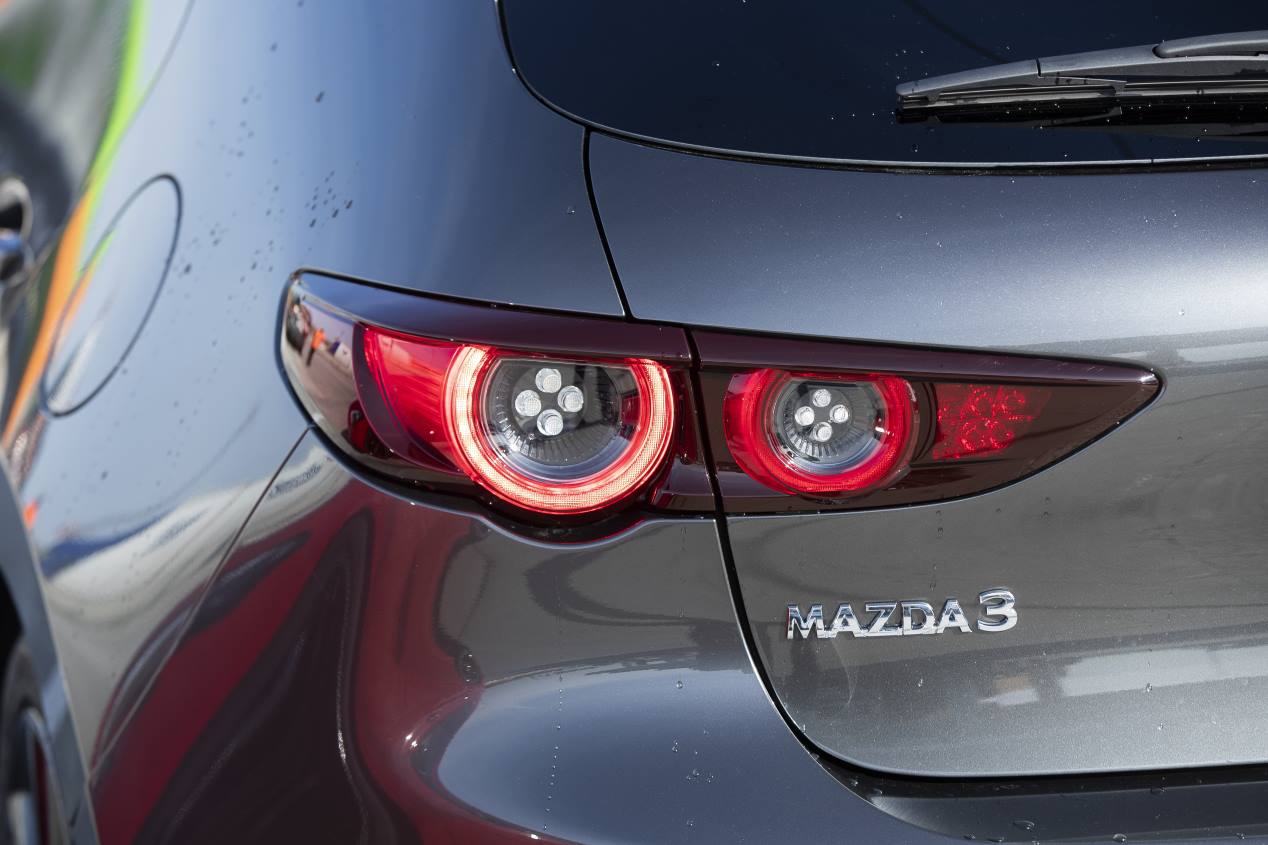 Mazda3 frente a Mercedes Clase A: dos compactos de gran personalidad