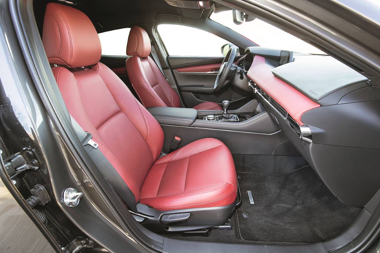 Mazda3 frente a Mercedes Clase A: dos compactos de gran personalidad