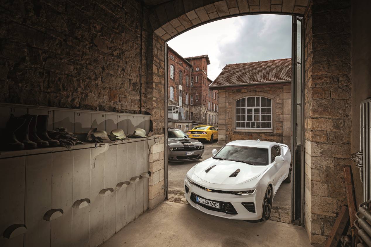 Chevrolet Camaro, Dodge Challenger y Ford Mustang, frente a frente