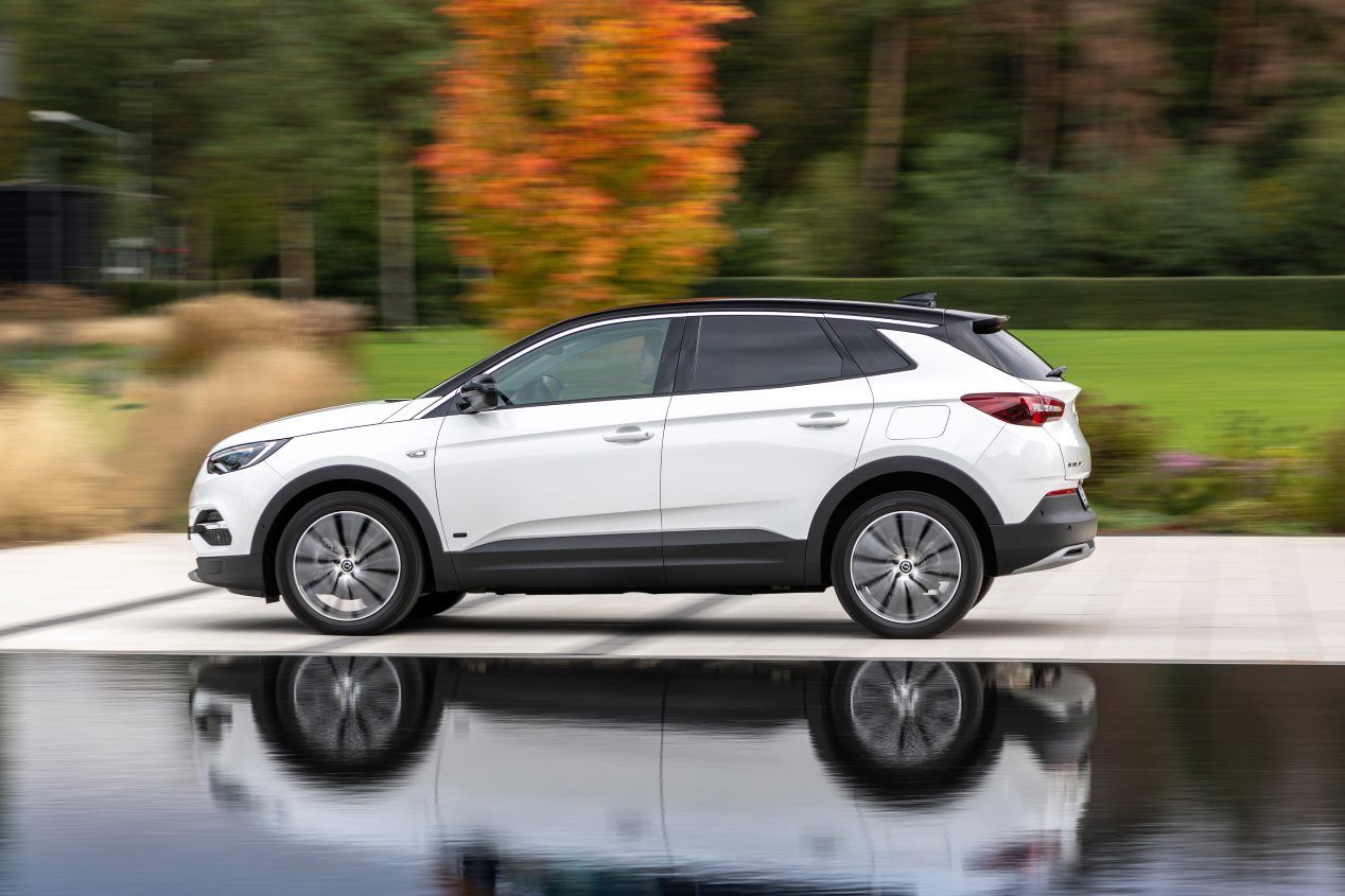 Opel Grandland X PHEV: el SUV estrena nueva versión híbrida enchufable