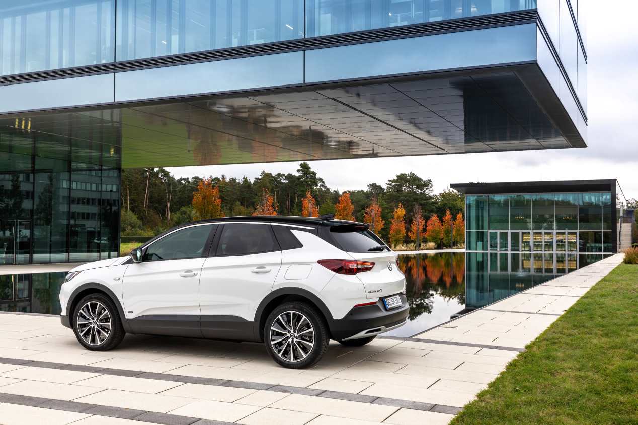 Opel Grandland X PHEV: el SUV estrena nueva versión híbrida enchufable