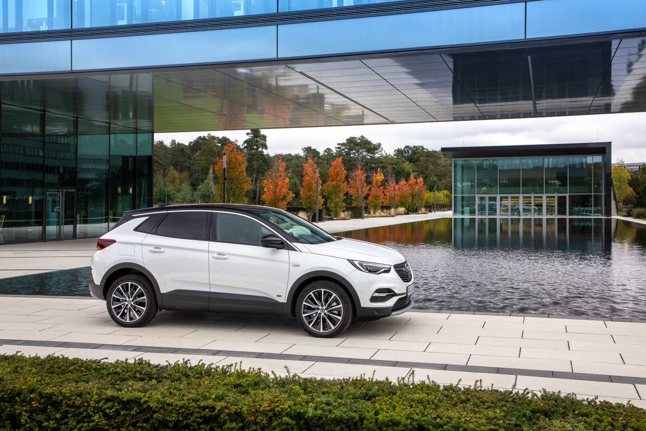 Opel Grandland X PHEV: el SUV estrena nueva versión híbrida enchufable