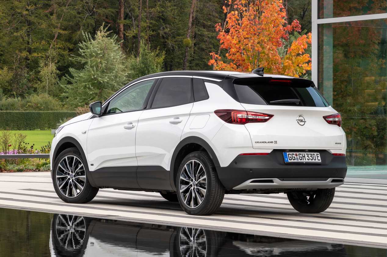 Opel Grandland X PHEV: el SUV estrena nueva versión híbrida enchufable