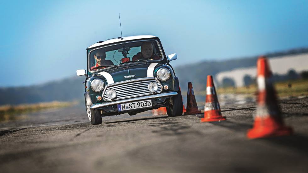 Mini Cooper 1.3 Mk1: a prueba el Mini original con más solera