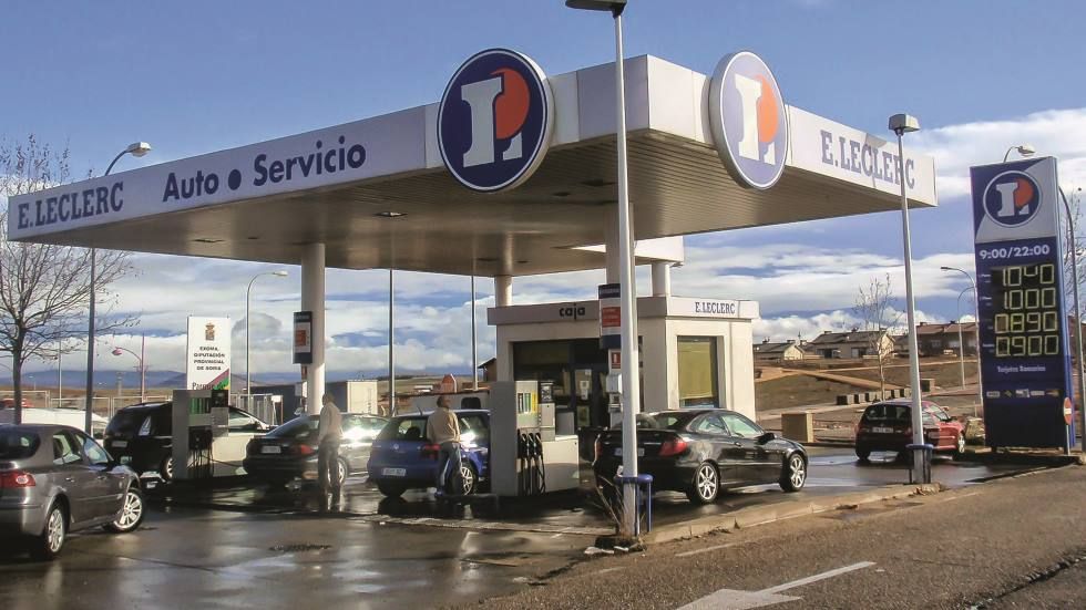 Todo sobre las gasolineras low cost: ¿por qué son tan baratas? ¿son buenas para el coche?