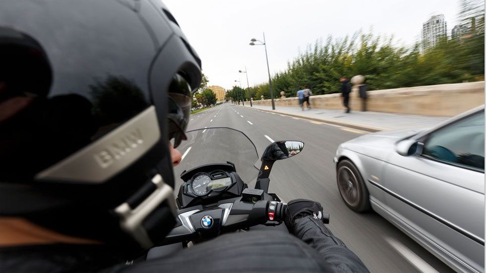 Las 10 infracciones de tráfico más habituales que cometen los motoristas