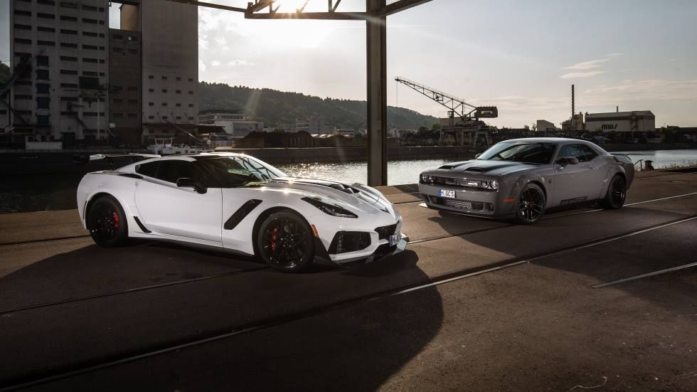 Chevrolet Corvette ZR1 vs Dodge Challenger SRT Hellcat: deportividad made in USA