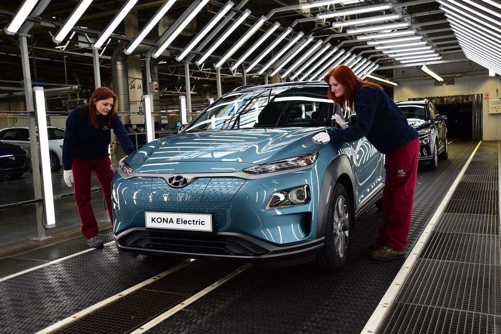 El coronavirus ya llega al automóvil: Hyundai suspende producción y más consecuencias