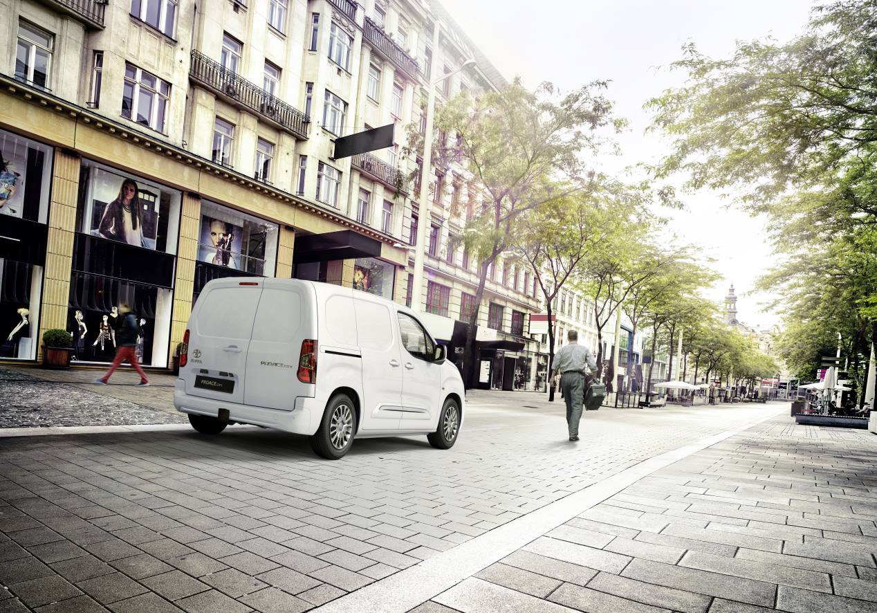 Ya está a la venta el "español" Toyota Proace City