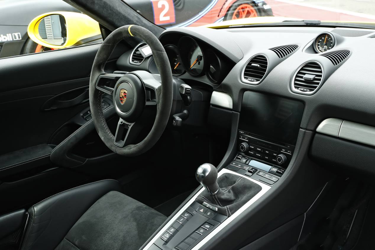 Porsche 718 Cayman GT4: pura diversión deportiva