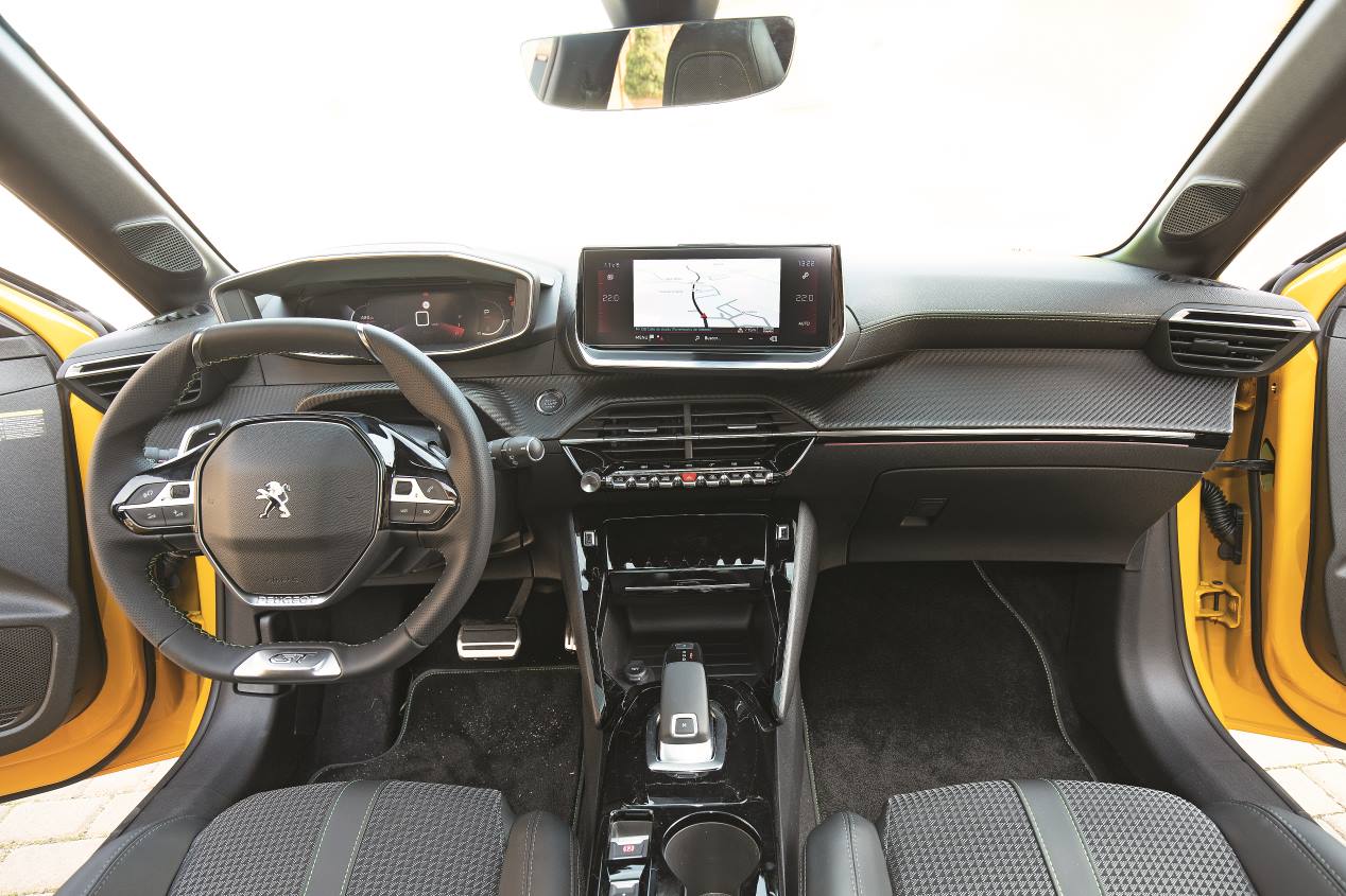 Comparativa: Peugeot 208 PureTech 130 vs Renault Clio 1.3 TCe 130