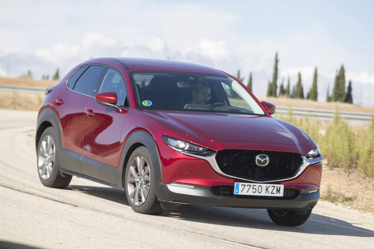 Comparativa: Mazda CX-30, Kia XCeed y Toyota C-HR