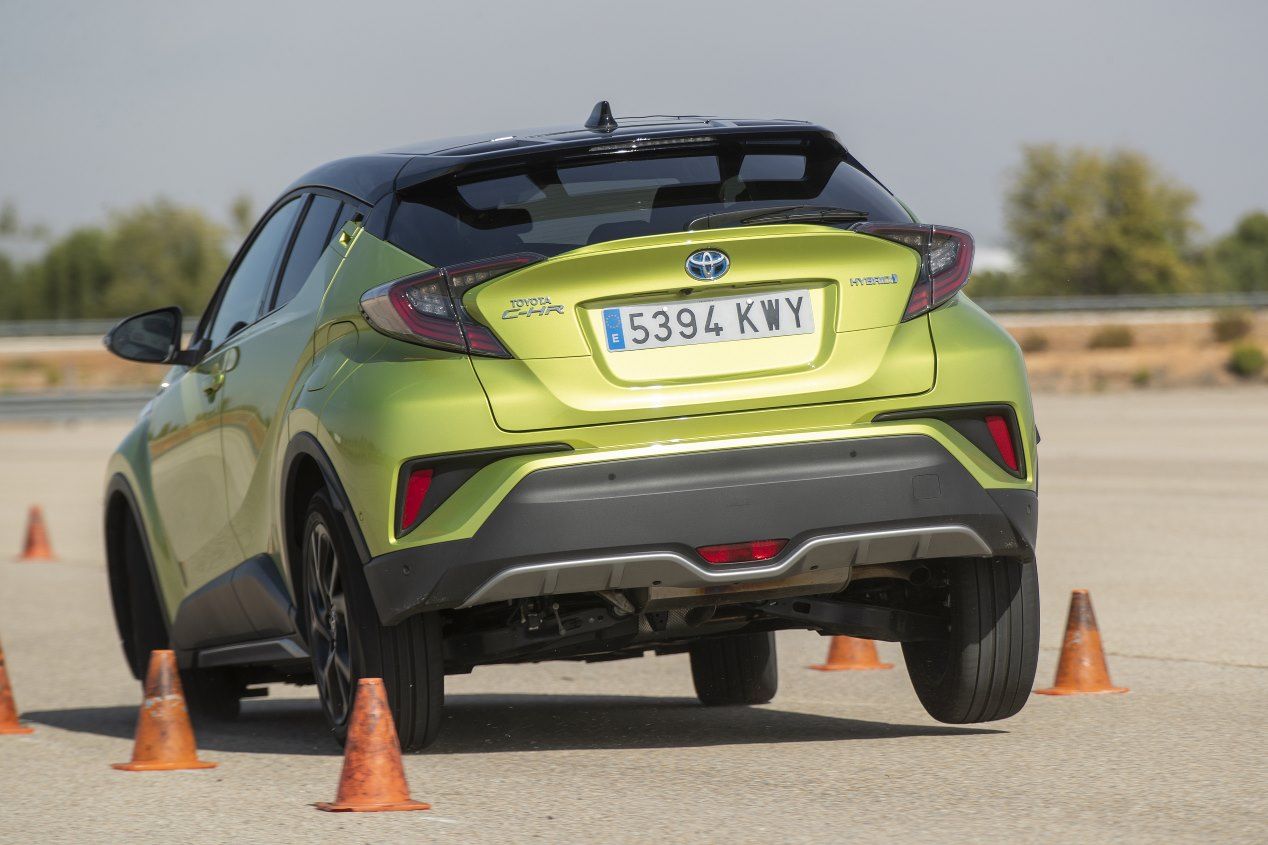 Comparativa: Mazda CX-30, Kia XCeed y Toyota C-HR